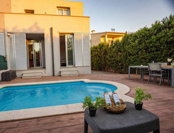 Moderne Doppelhaushälfte mit Pool in Marratxi bei Palma